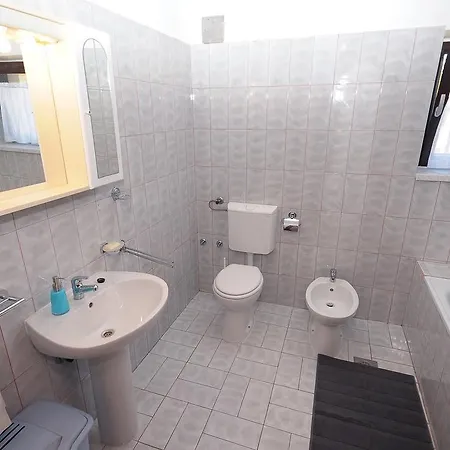 Apartament Vv *